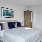 Stunning 2 Bed Flat Central Birmingham