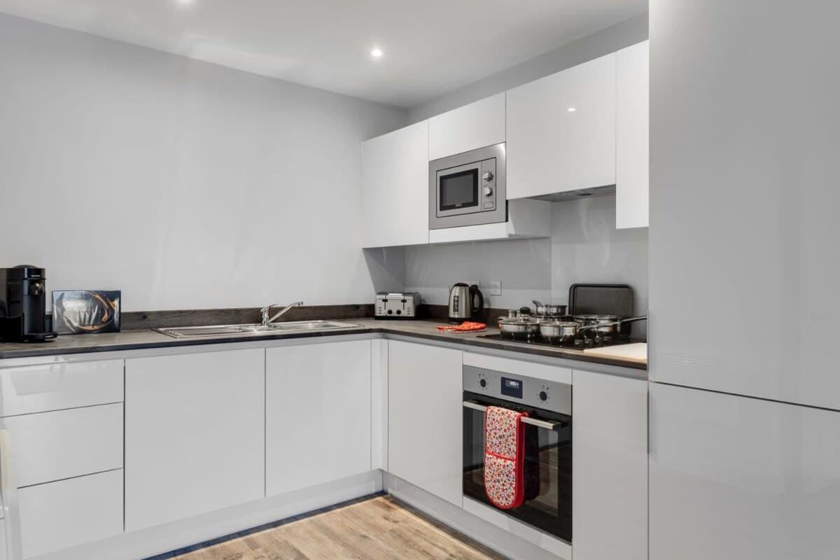 Stunning 2 Bed Flat *
