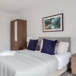 Stunning 2 Bed Flat Central Birmingham